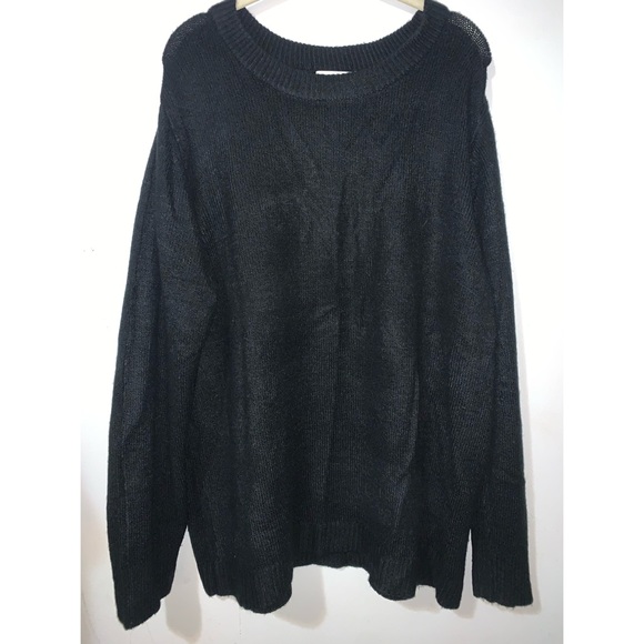 Black Pullover Sweater - Picture 1 of 2